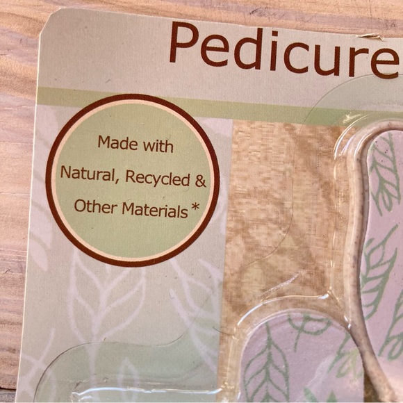 Pedicure Gift Set Rainbow Colorful Hand Fingernail and Foot File and Foot Soak - Picture 10 of 15